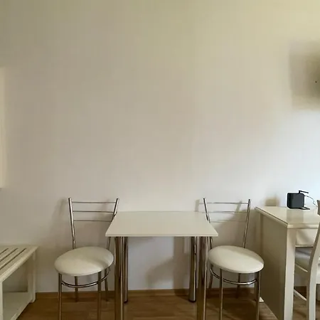 Sun 14 Sunny Apartment *